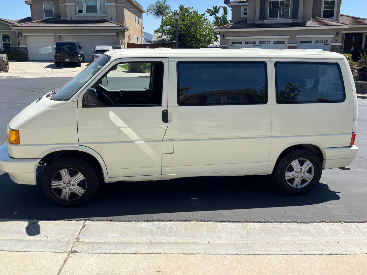 Vw-eurovan-1993-white-1