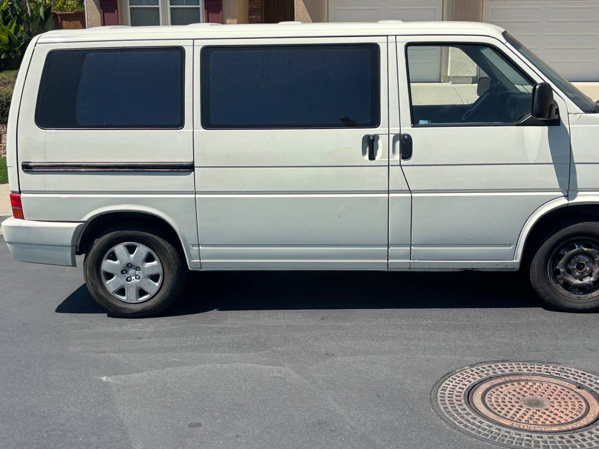 Vw-eurovan-1993-white-2
