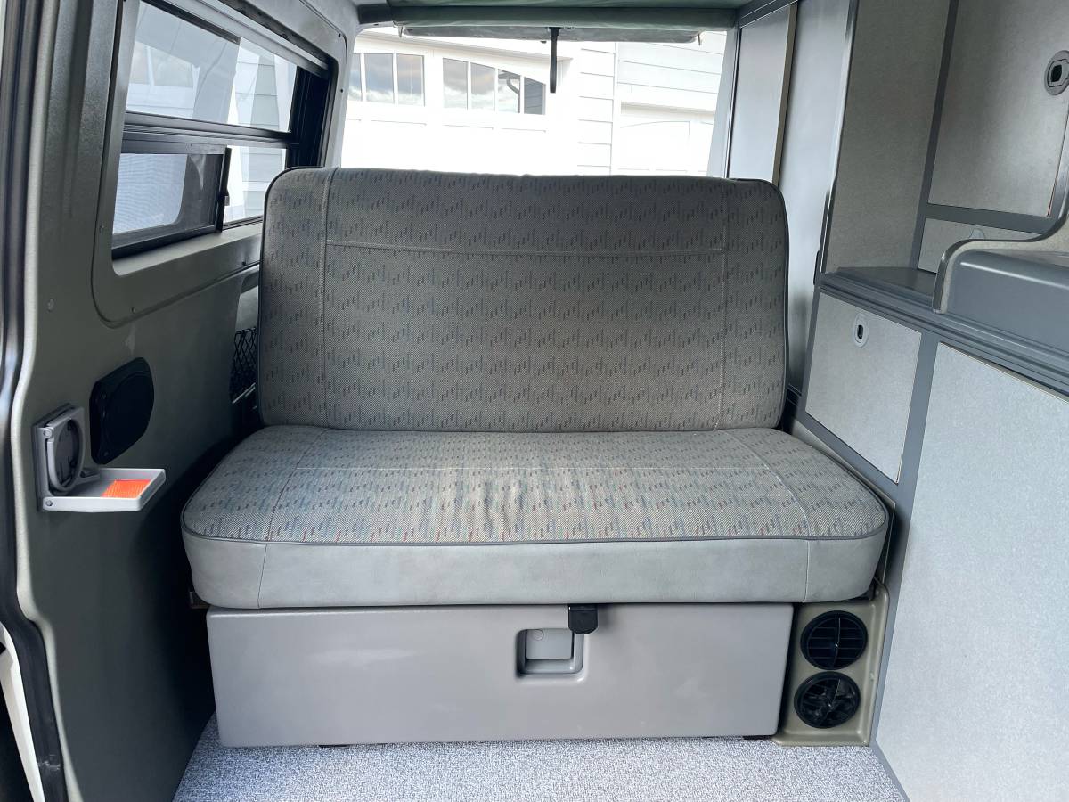 Vw-eurovan-1995-white-7