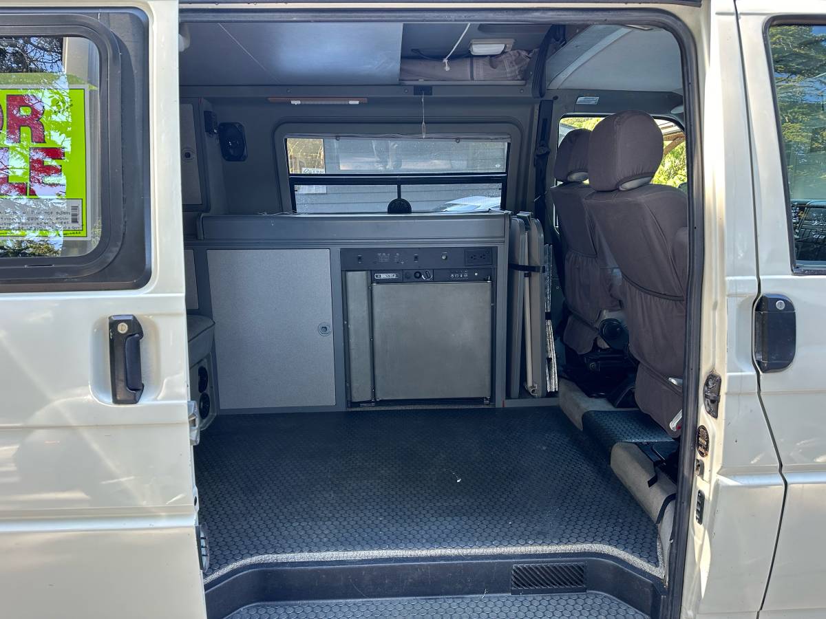 Vw-eurovan-camper-1995-white-1