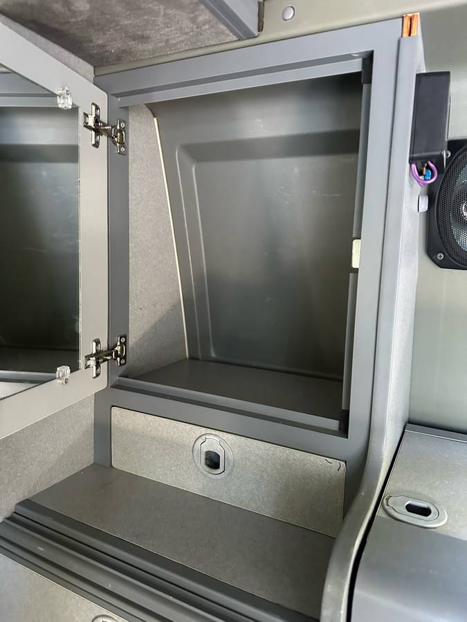 Vw-eurovan-camper-1995-white-22