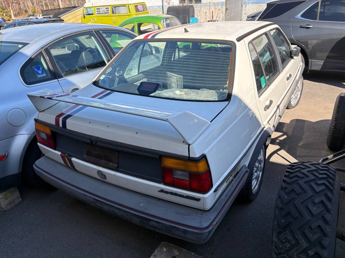 Vw-jetta-1988-white-2
