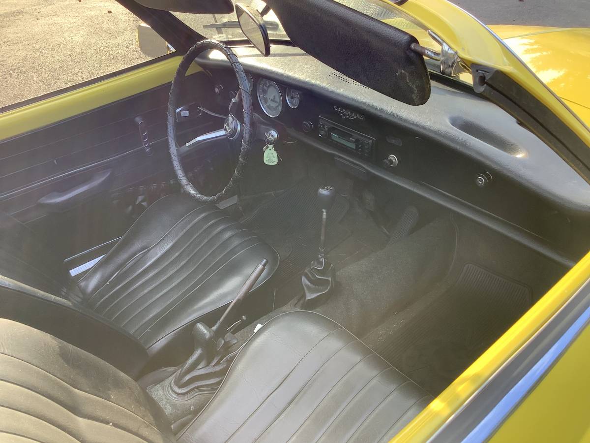 Vw-karmann-ghia-convertible-1971-yellow-2
