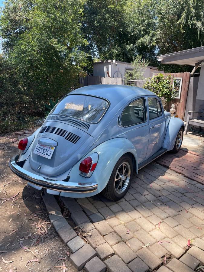 Vw-super-beetle-1972-grey