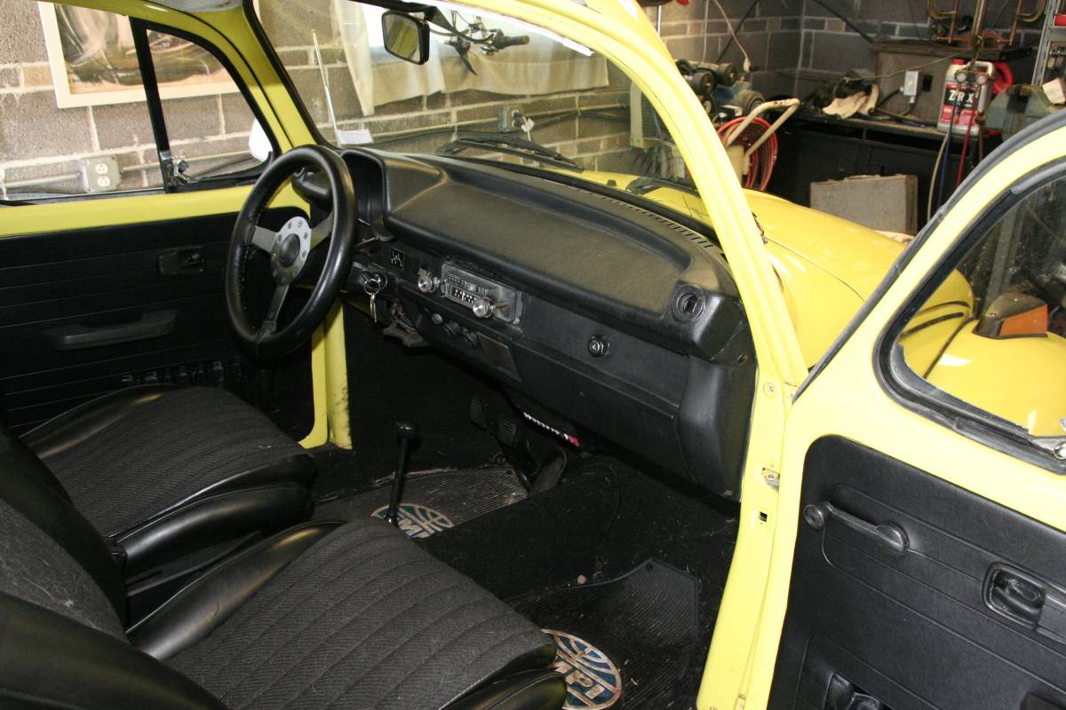 Vw-super-beetle-1973-yellow-3