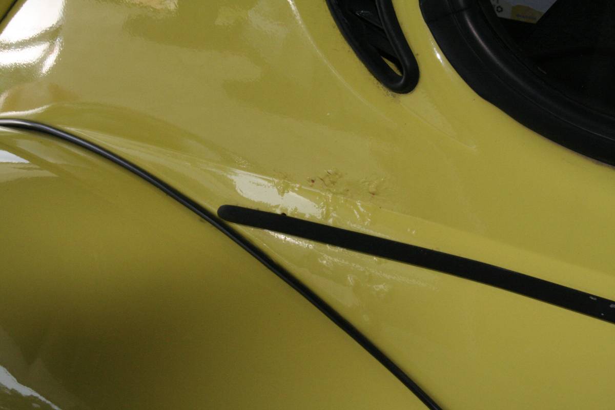Vw-super-beetle-1973-yellow-5