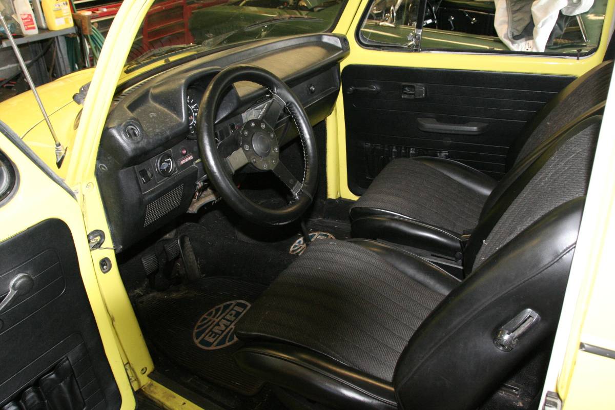 Vw-super-beetle-1973-yellow-8