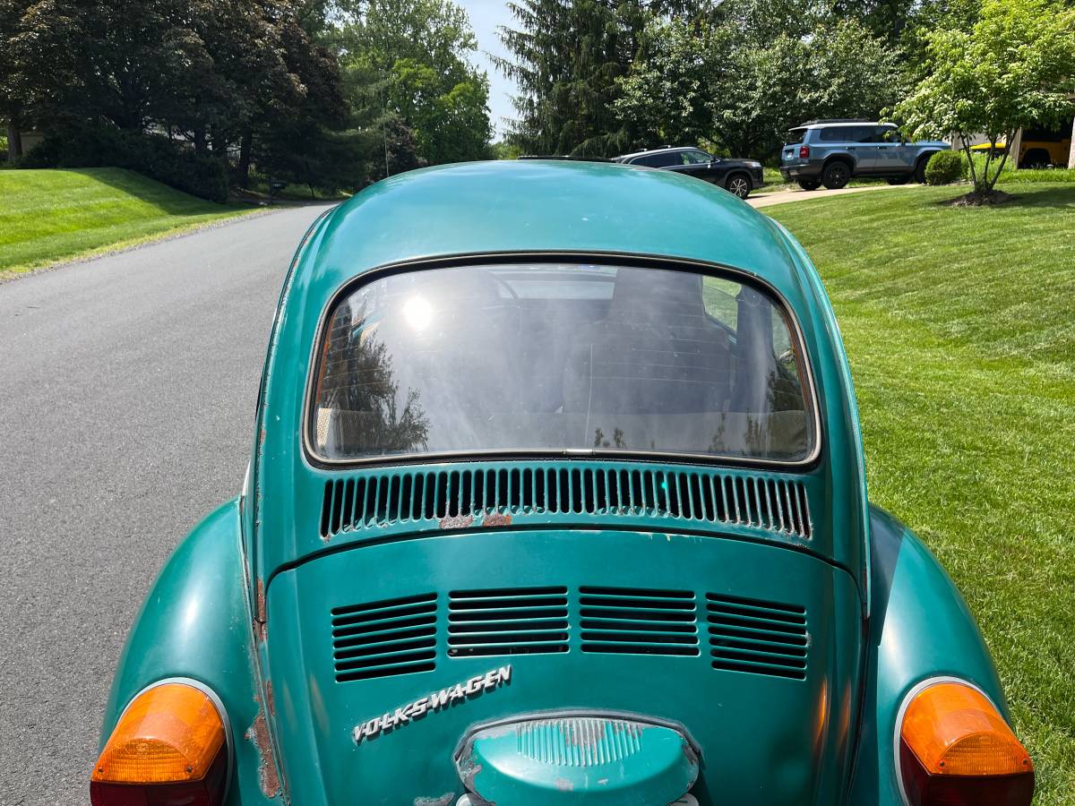 Vw-super-beetle-1974-green-11
