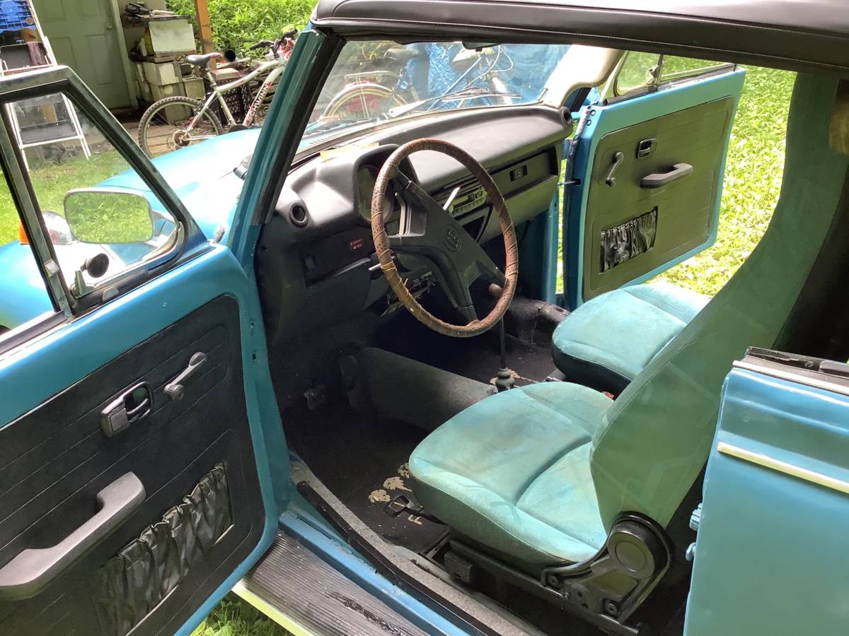 Vw-super-beetle-1979-9