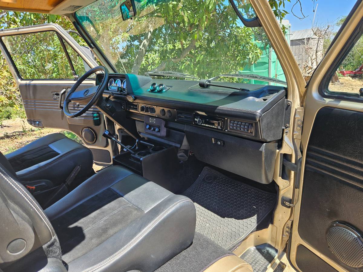 Vw-syncro-1987-silver-11