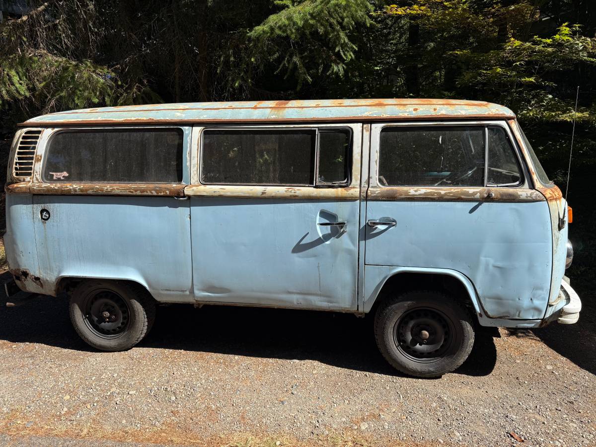 Vw-transporter-1975-blue-3