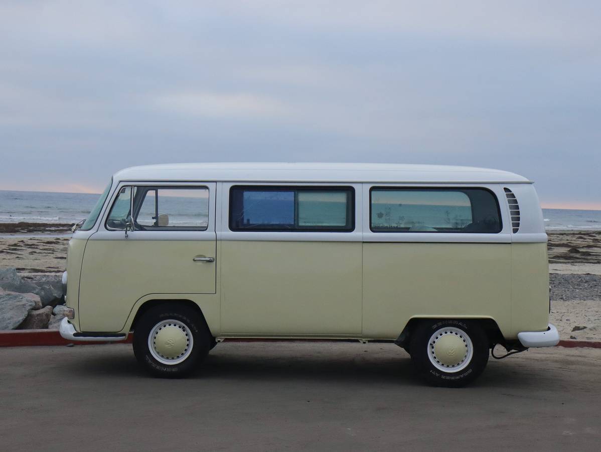 Vw-type-2-bus-1969-yellow-1