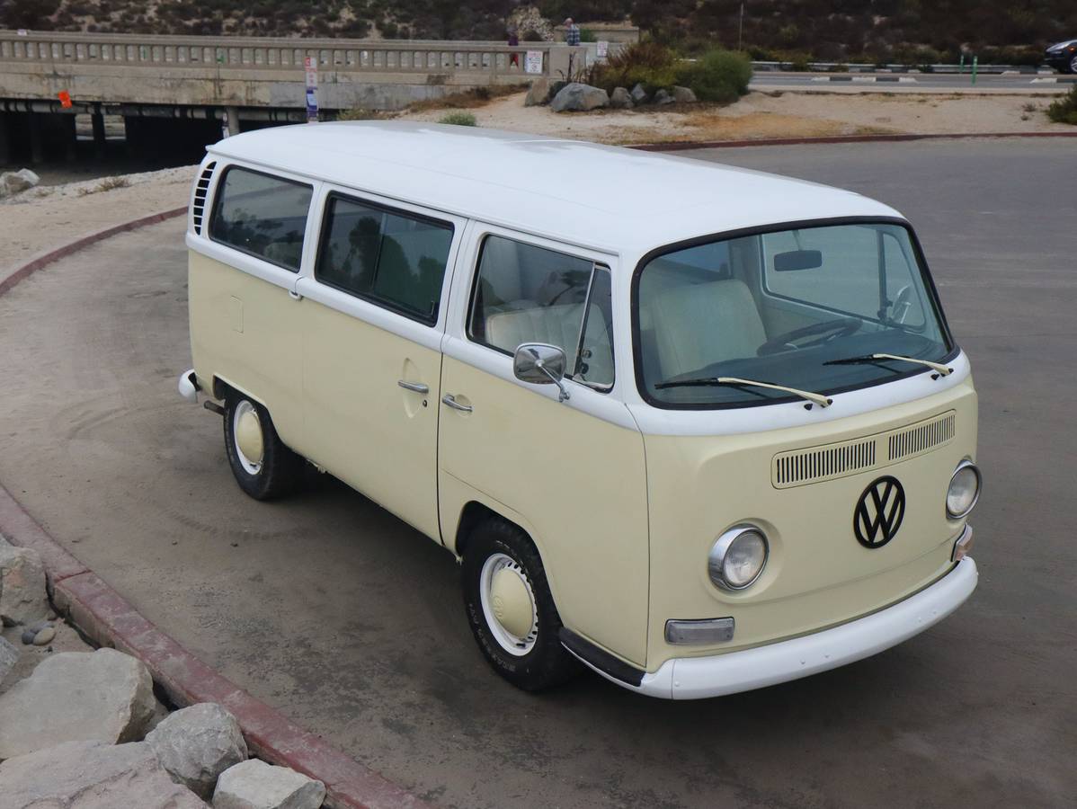 Vw-type-2-bus-1969-yellow-5