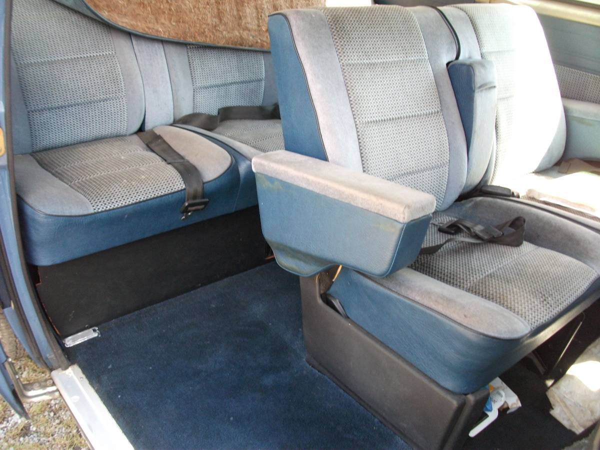 Vw-van-1983-blue-10
