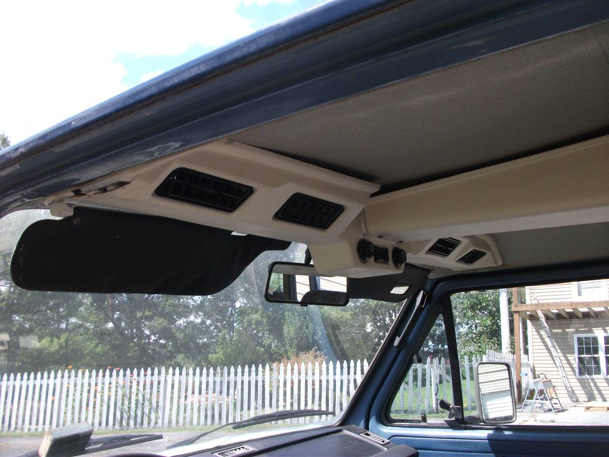 Vw-van-1983-blue-11