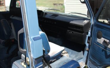 Vw-van-1983-blue-13