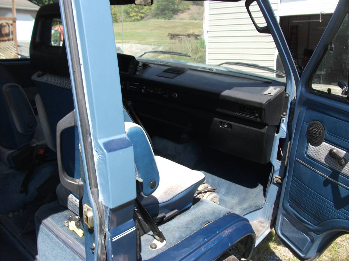 Vw-van-1983-blue-13