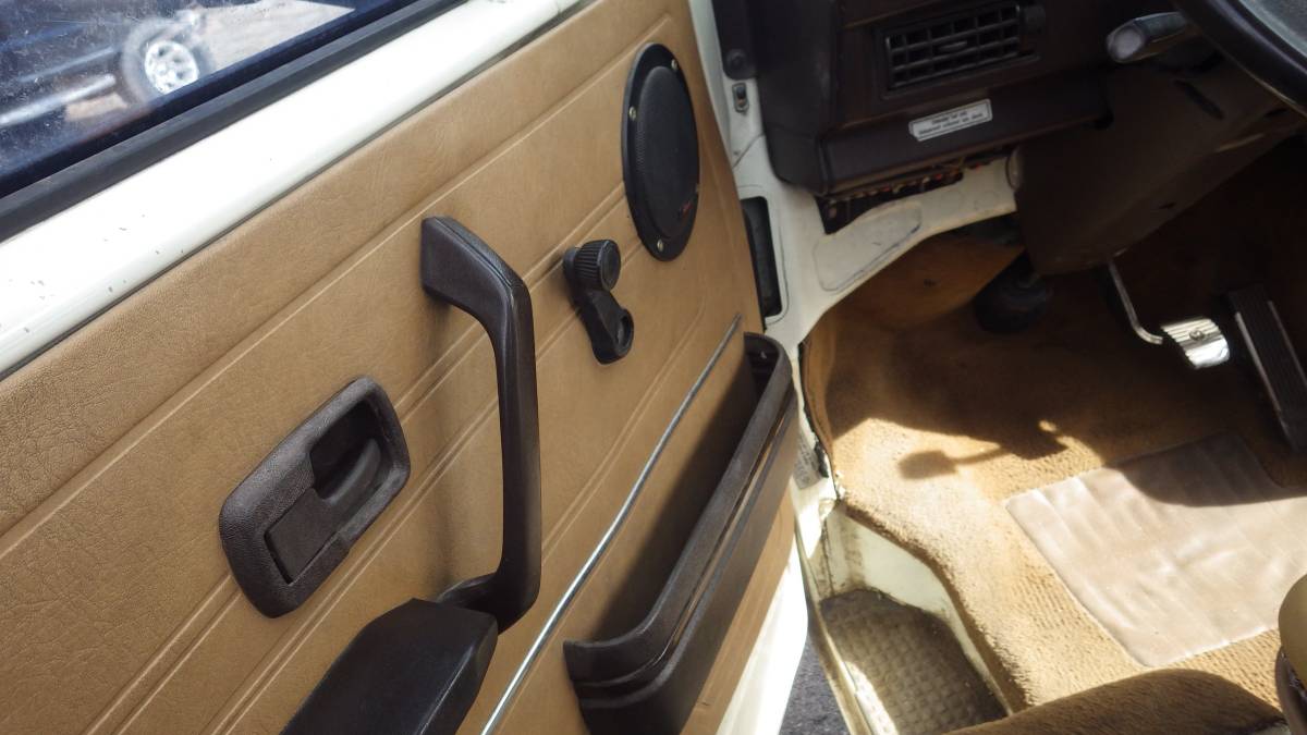 Vw-vanagon-1983-brown-10