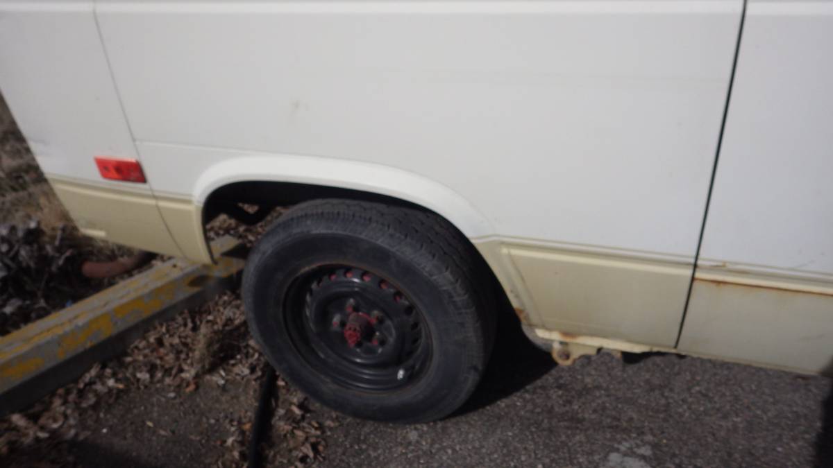 Vw-vanagon-1983-brown-16