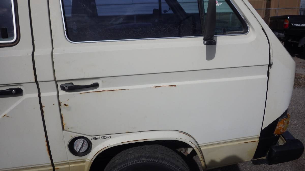 Vw-vanagon-1983-brown-17