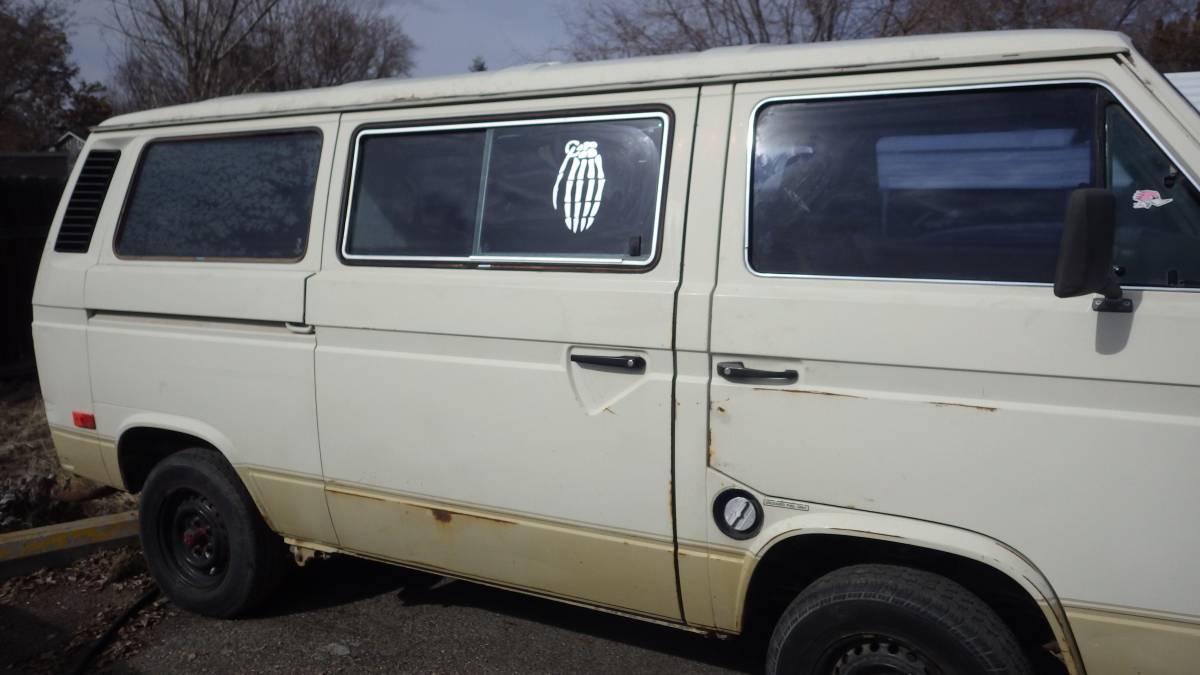 Vw-vanagon-1983-brown-19