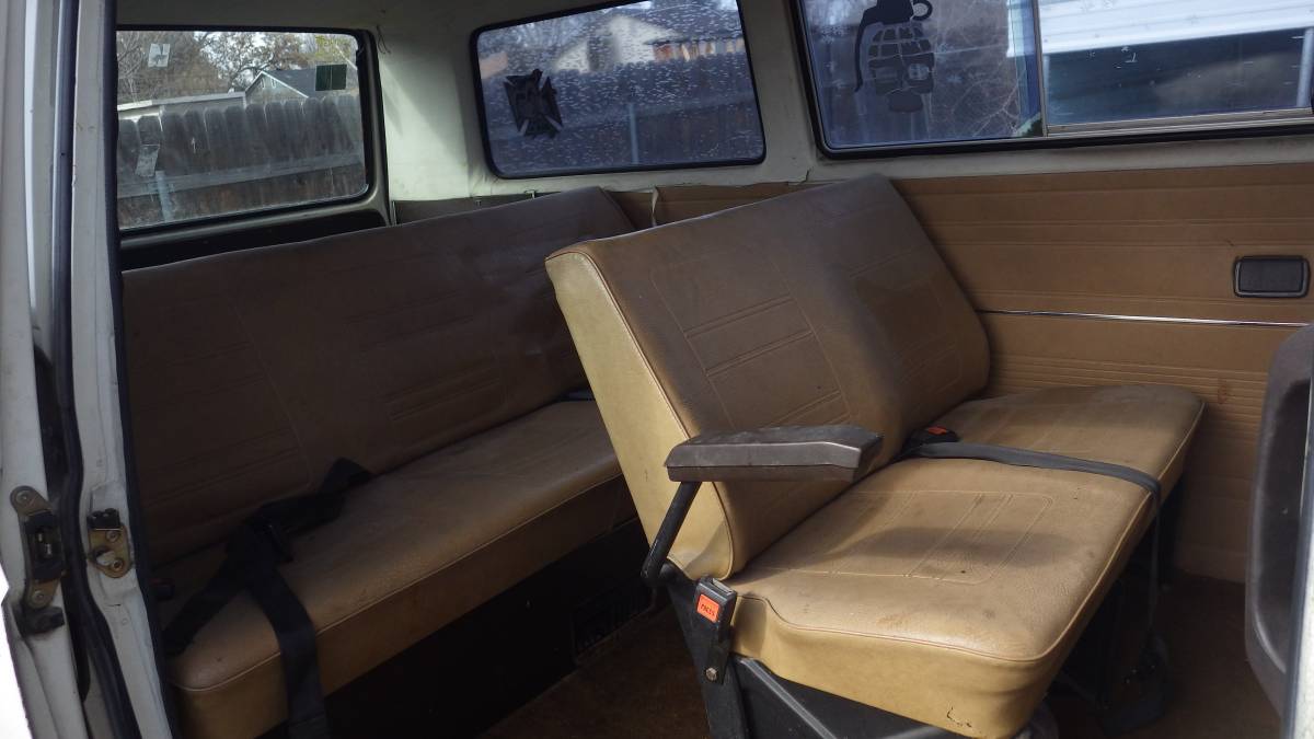 Vw-vanagon-1983-brown-4