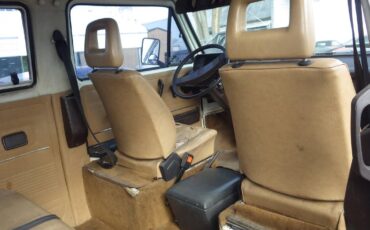 Vw-vanagon-1983-brown-5