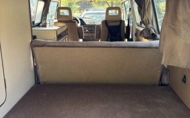 Vw-vanagon-1985-white-2