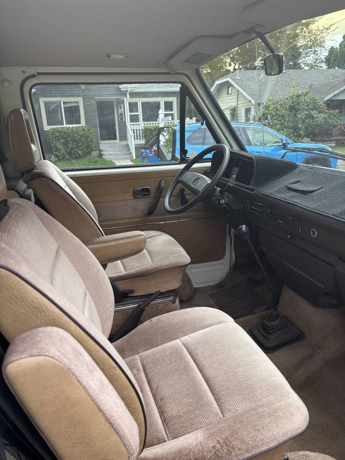 Vw-vanagon-1985-white-3