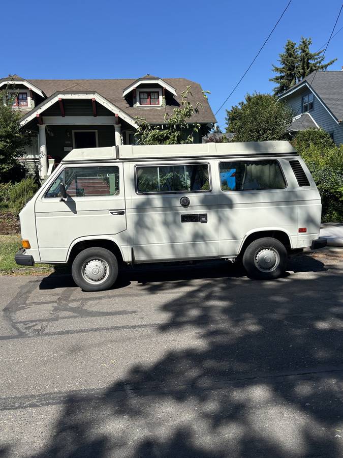 Vw-vanagon-1985-white