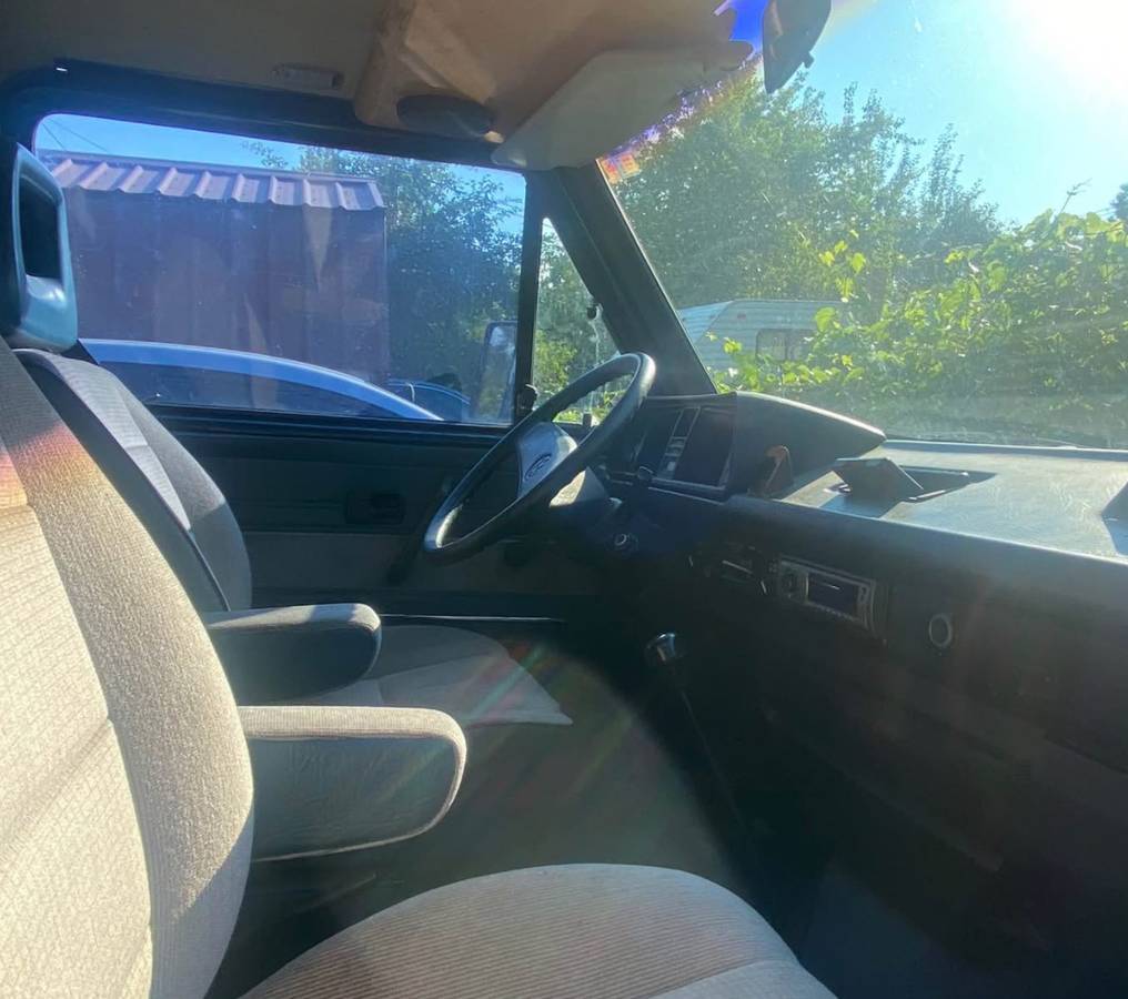 Vw-vanagon-1986-blue-1
