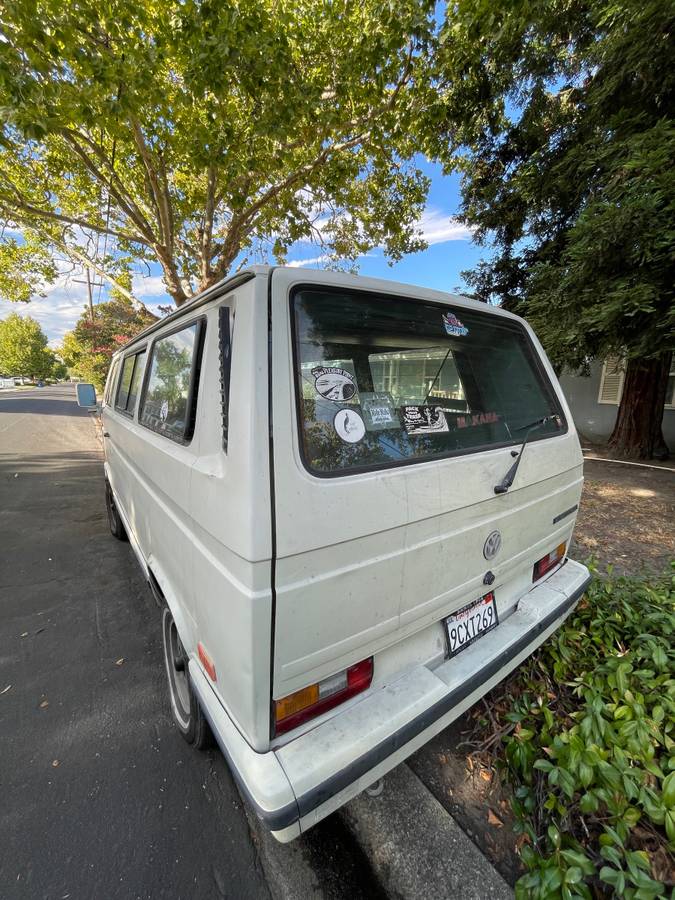Vw-vanagon-1989-white-1
