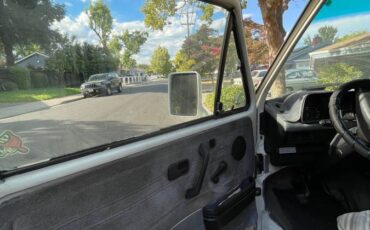 Vw-vanagon-1989-white-2