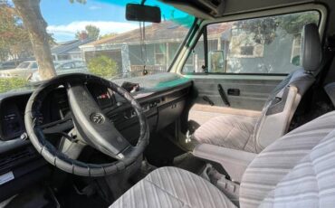 Vw-vanagon-1989-white-3
