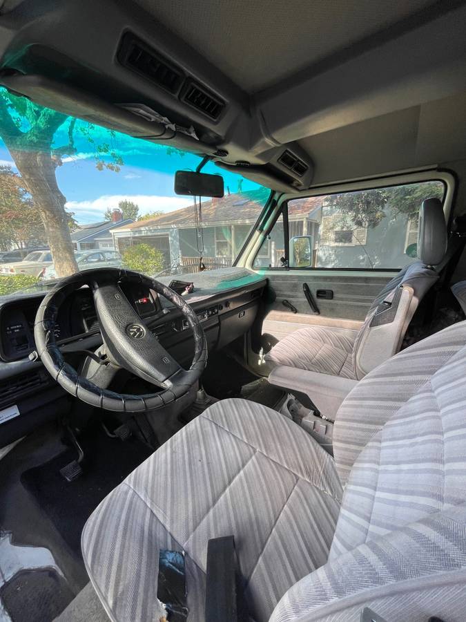 Vw-vanagon-1989-white-3