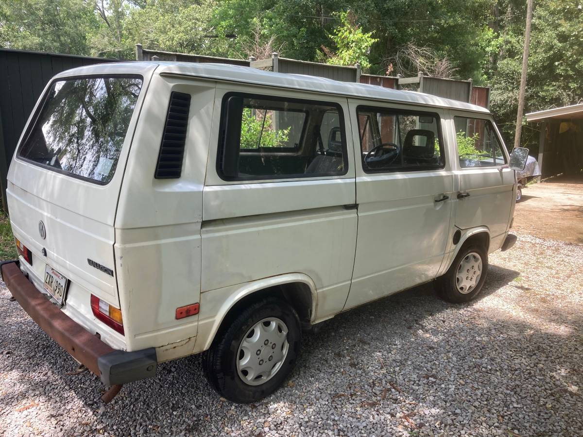 Vw-vanagon-1990-white-1
