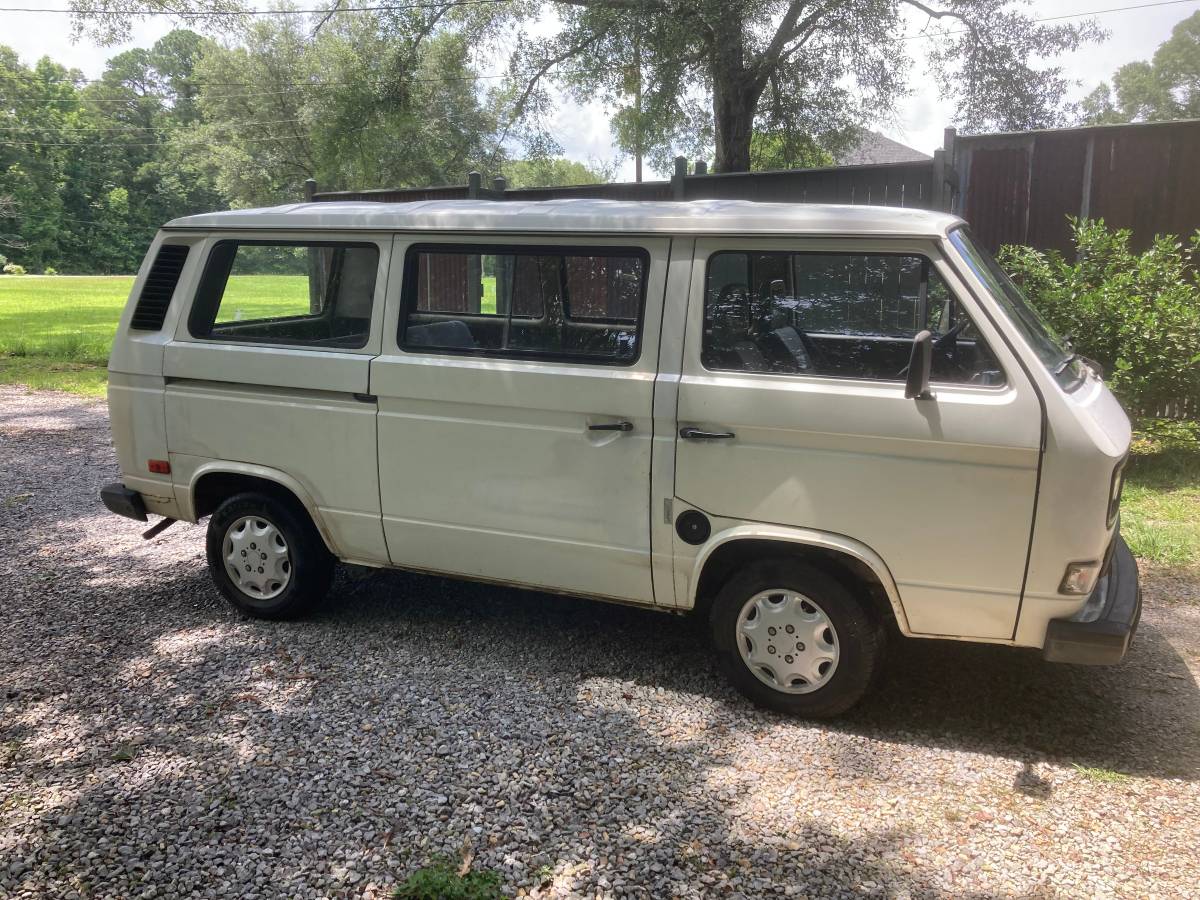 Vw-vanagon-1990-white
