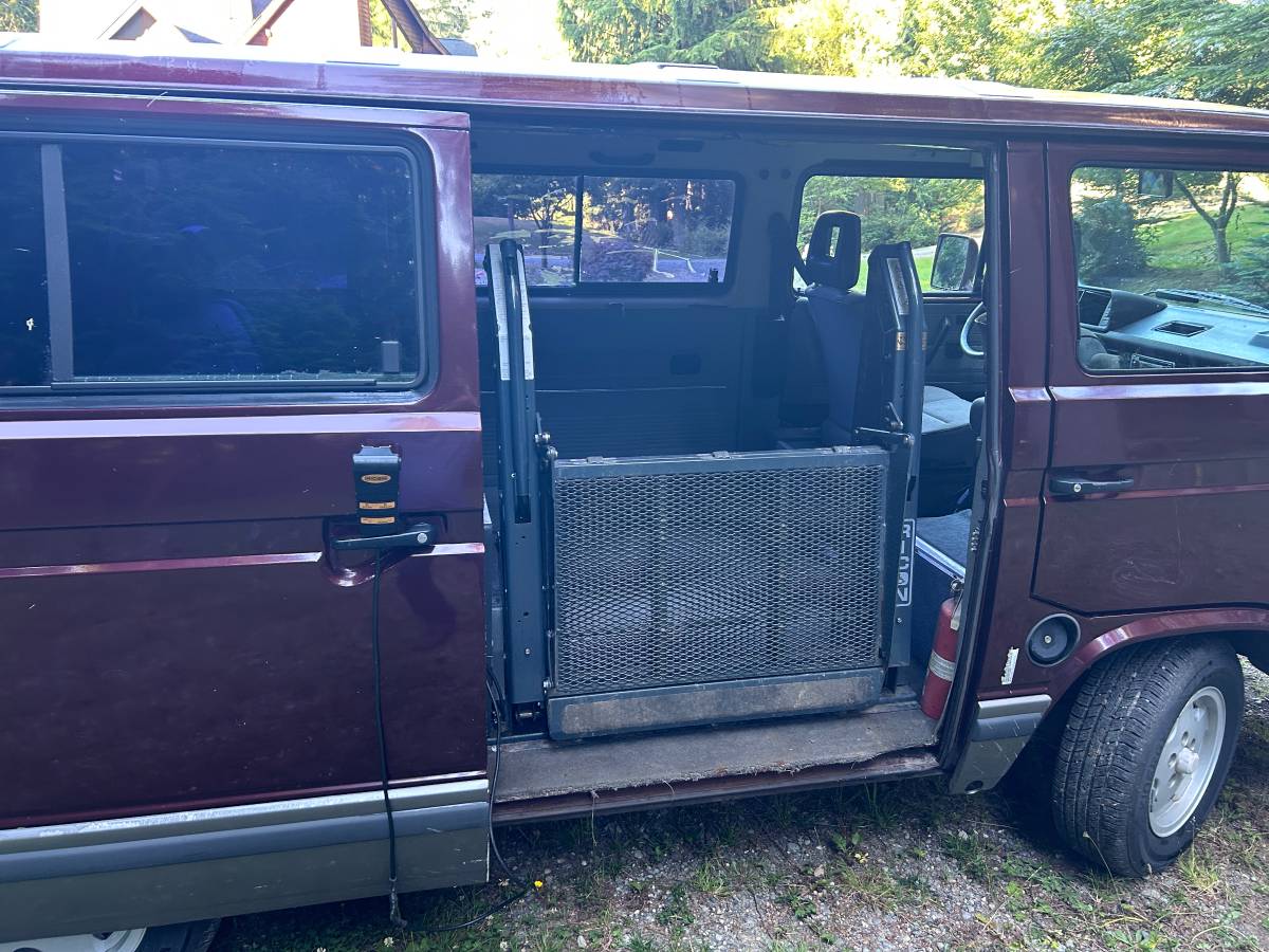 Vw-vanagon-1991-red-2