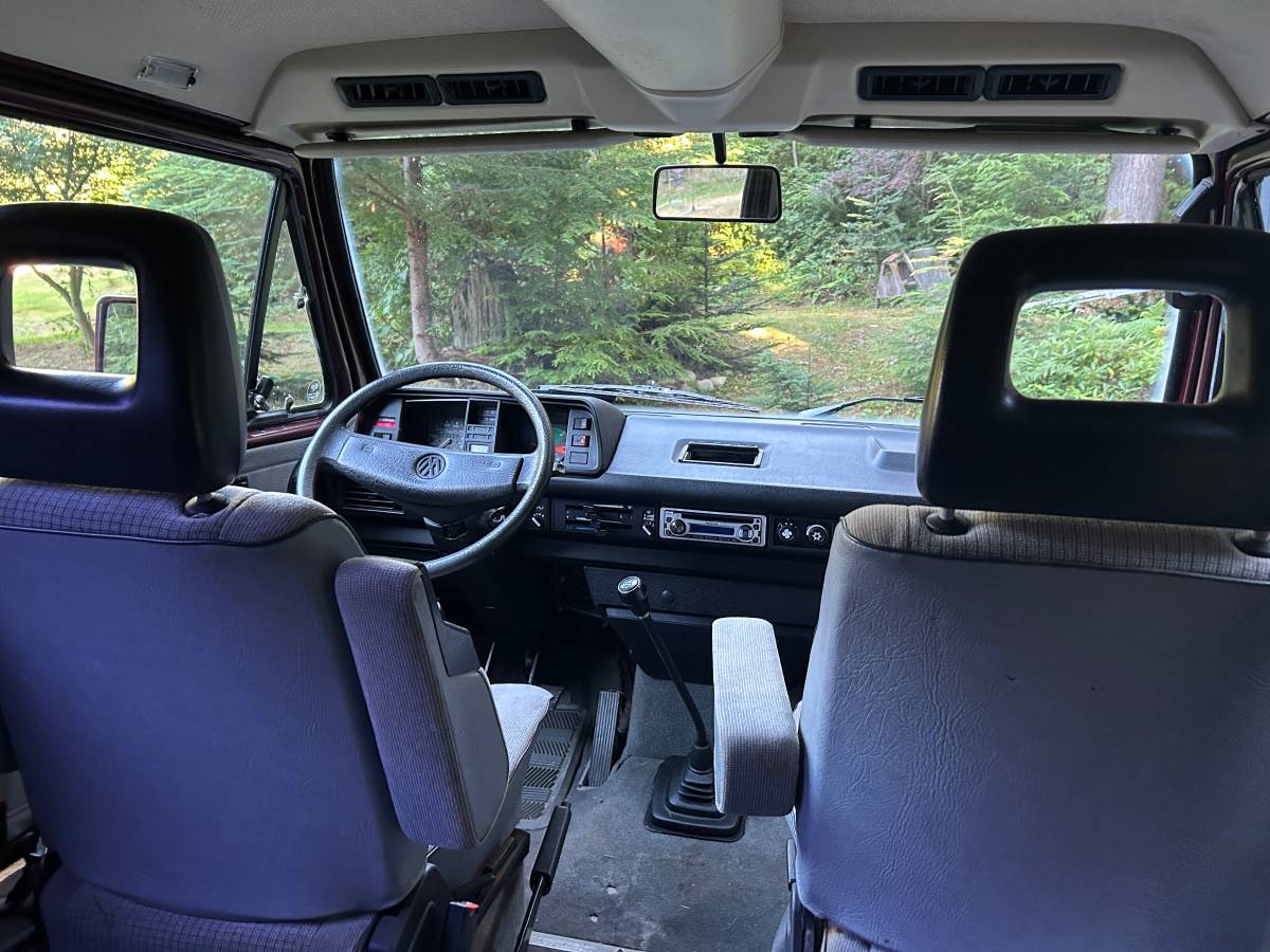 Vw-vanagon-1991-red-9