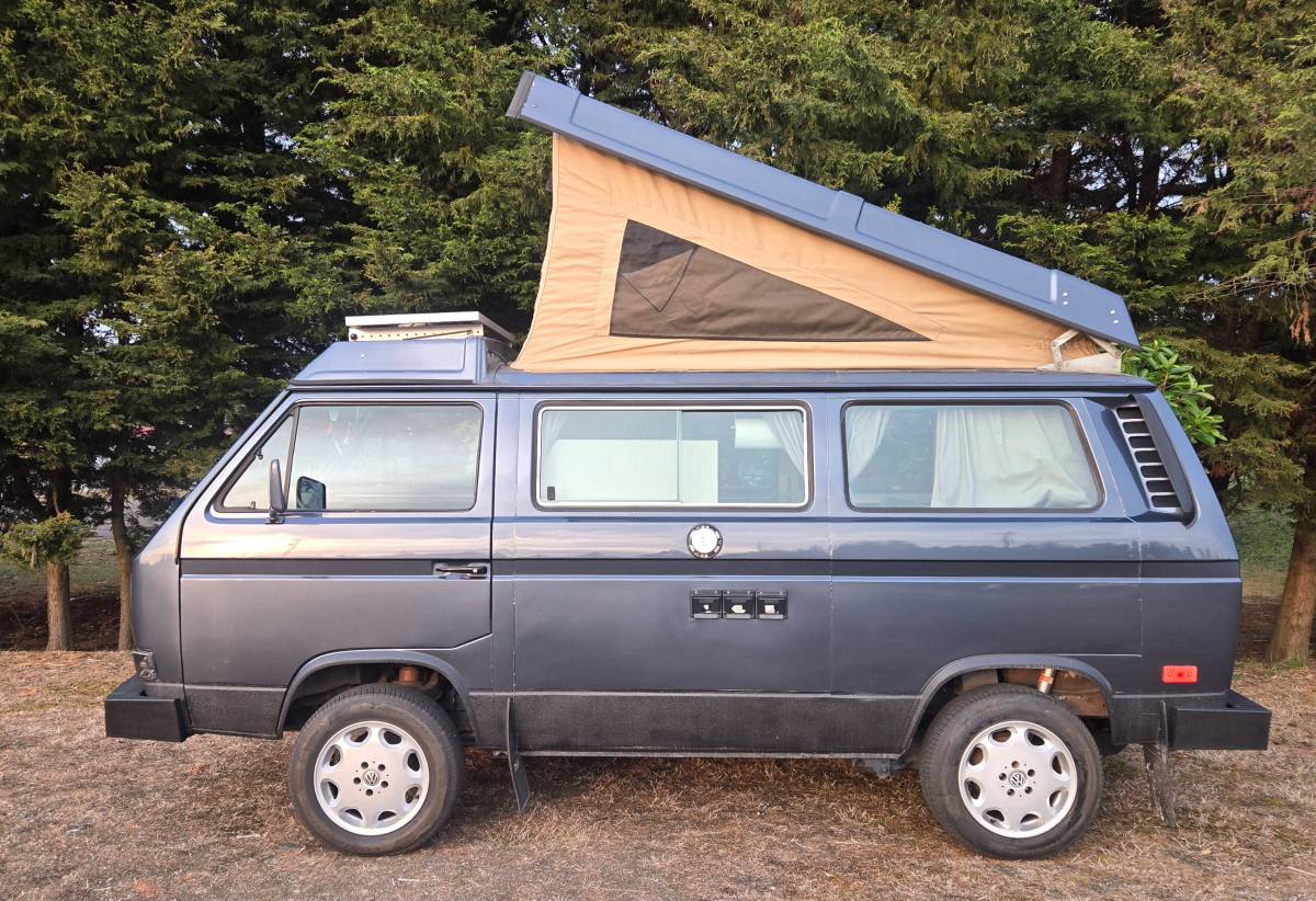 Vw-vanagon-camper-1980-grey-19