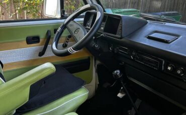 Vw-vanagon-passenger-1990-white-1