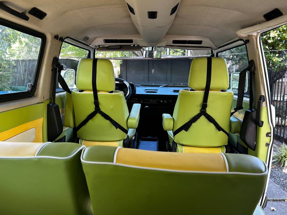 Vw-vanagon-passenger-1990-white-10