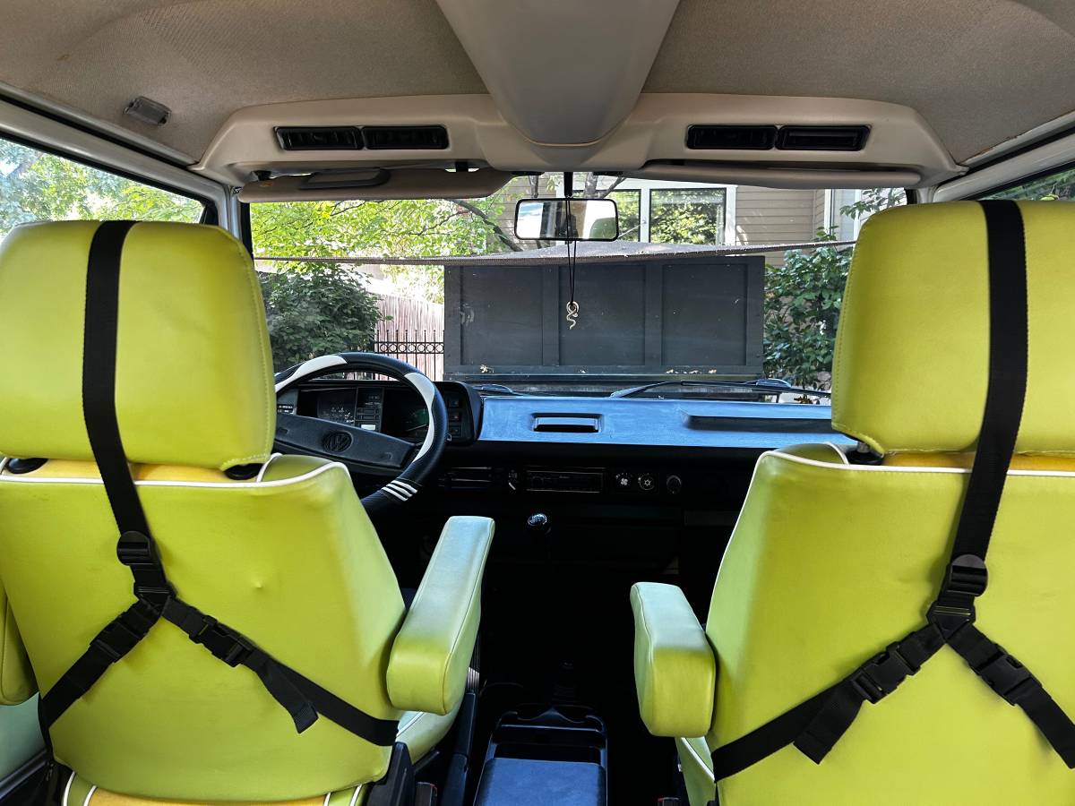 Vw-vanagon-passenger-1990-white-12