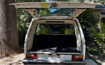 Vw-vanagon-passenger-1990-white-13