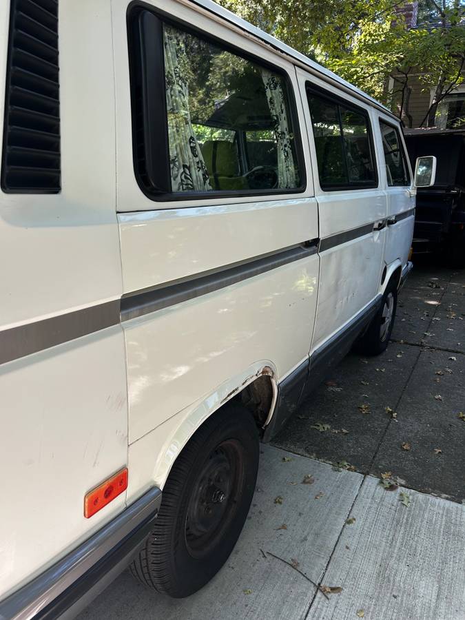 Vw-vanagon-passenger-1990-white-4