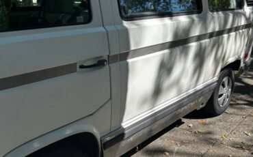 Vw-vanagon-passenger-1990-white-5