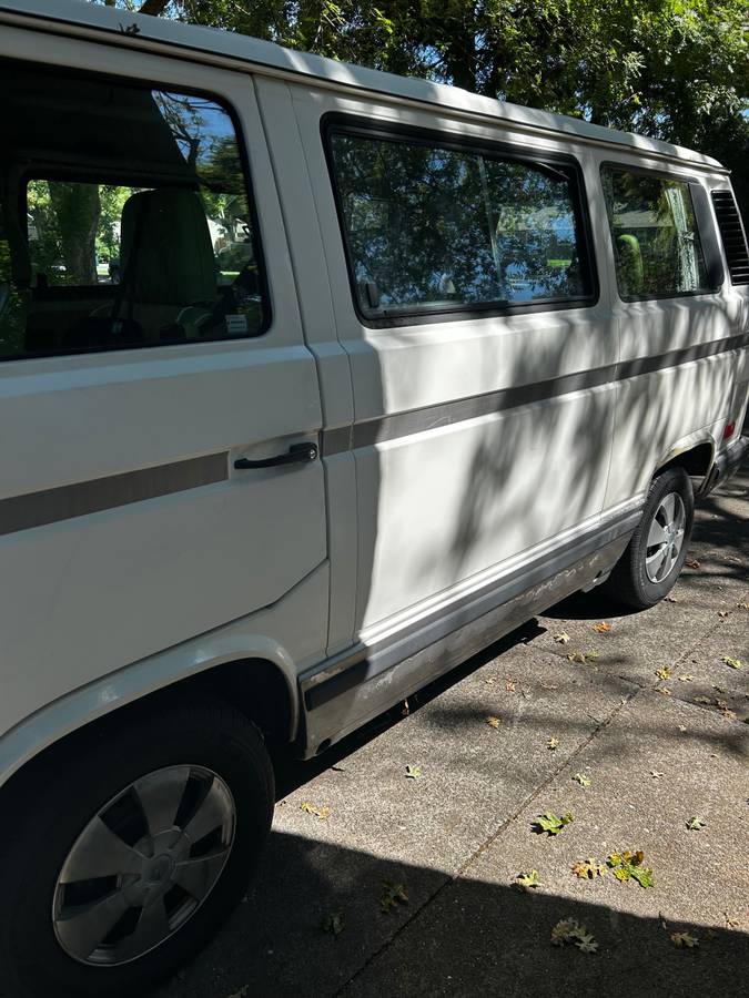 Vw-vanagon-passenger-1990-white-5