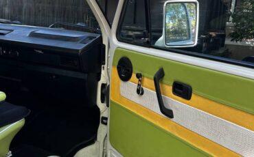 Vw-vanagon-passenger-1990-white-8