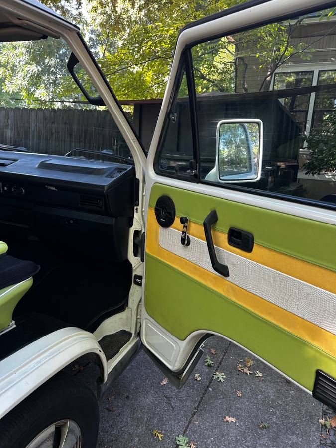 Vw-vanagon-passenger-1990-white-8