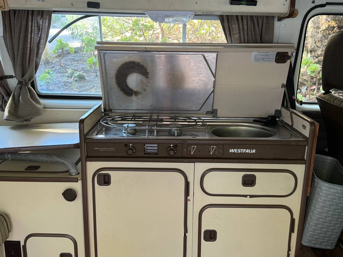 Vw-vanagon-westfalia-1982-white-3
